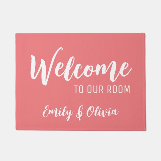 名前の付いたDormルームフォーマット ドアマット (正面)