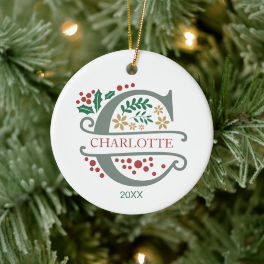 名前の付いたMonogram Red、Green、および金ゴールド文字「C」 セラミックオーナメント (ツリー)