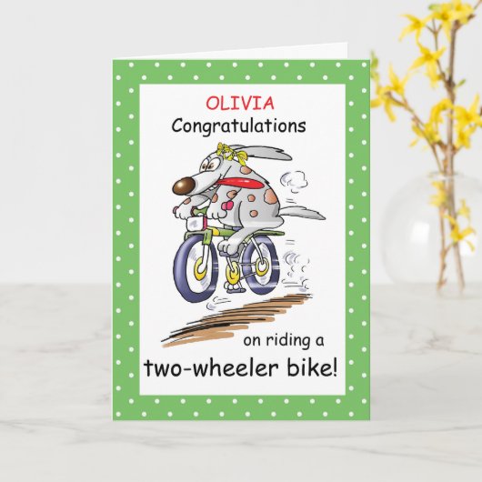 名前の個人設定おめでとう、女の子乗りバイク カード (黄色い花)
