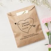 名前の内側のハート矢印結婚式の引き出物バッグ フェイバーバッグ (封をした状態)