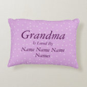 名前の変更おばあちゃんが愛されている – Stars Mauve アクセントクッション (裏面)