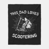 名前の変更すべての文字このパパはスクーターを愛する フリースブランケット (正面)
