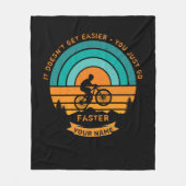 名前の変更すべての文字マウンテンバイクは簡単ではない フリースブランケット (正面)