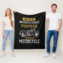 名前の変更決してグランドパバイクを過小評価しない フリースブランケット