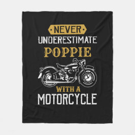 名前の変更決してグランドパバイクを過小評価しない フリースブランケット