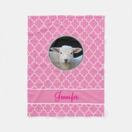 名前の愛らしい子ヒツジのピンクのクローバー フリースブランケット
