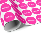 名前の白のショッキングピンクのドット・パターン ラッピングペーパー (ロールコーナー)