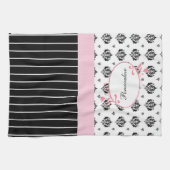 名前の白黒ダマスク織のシックなピンクの花柄 キッチンタオル (横)