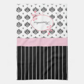 名前の白黒ダマスク織のシックなピンクの花柄 キッチンタオル (縦)