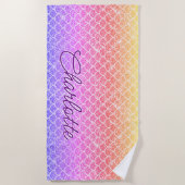 名前の追加金ゴールドピンクメイブマーメイドはかりで測 ビーチタオル (正面)