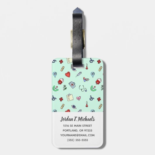 名前の追加 |かわいい医療アイコンのパターン ラゲッジタグ (裏面縦)