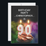 名前の追加， 90th Birthday party Invitation 招待状<br><div class="desc">このパーティの招待状に名カスタマイズ前を付け加えてユニーク。チョコレートのカップケーキの上に燃えているハッピーなろうそくの番号とおもしろい90th誕生日パーティーの招待。私の店の招待状やカードの全範囲を見る。</div>