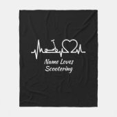 名前の追加Lovesスクーターのハートビートライン フリースブランケット (正面)