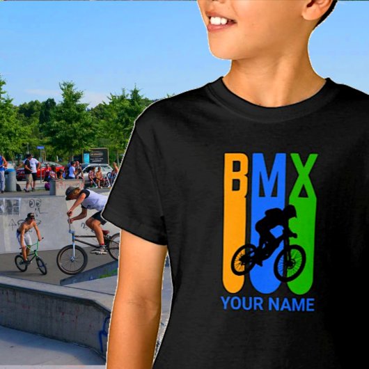 名前または文字の追加BMXバイクライダーオレンジブルーグリーン Tシャツ