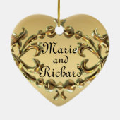 名前をオーナメント記念日の金ゴールドのハートの50年の加えて下さい セラミックオーナメント (裏面)