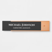 名前をカスタムするおよびタイトルオフィス サインプレート (正面)