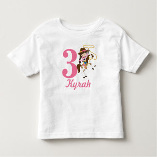 名前をカスタムするおよび年齢の女性のカーボーイの誕生日 トドラーTシャツ