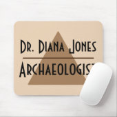 名前をカスタムするとジョブのミニマリストの茶色ピラミッド マウスパッド (マウス)