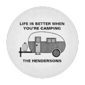 名前をカスタムするとフレーズかわいいキャンパーキャンプ カッティングボード (正面)