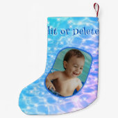 名前をカスタムするのきらめく水面の波紋が泳ぐ スモールクリスマスストッキング (裏面)