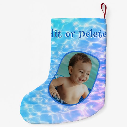 名前をカスタムするのきらめく水面の波紋が泳ぐ スモールクリスマスストッキング (裏面)