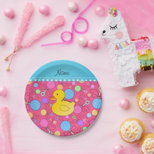 名前をカスタムするのゴム製アヒルのピンクのベビーのラッセル音 ペーパープレート (パーティー)