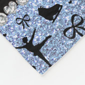 名前をカスタムするのパステル調の青いグリッターのフィギュアスケート フリースブランケット (角)