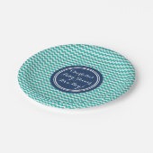 名前をカスタムするのベビーシャワーはティール（緑がかった色）の青シェブロンをめっきします ペーパープレート (アングル)