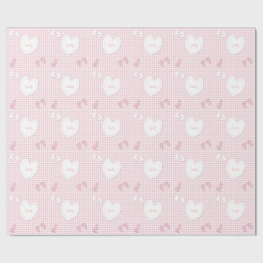 名前をカスタムするの女の赤ちゃんのハートのギンガムの紙 ラッピングペーパー (フラット)