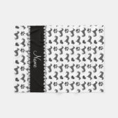 名前をカスタムするの灰色のダックスフントのハートの足 フリースブランケット (正面(横))