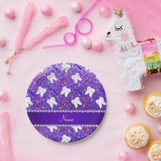名前をカスタムするの紫色のグリッターのブラシおよび歯 ペーパープレート (パーティー)
