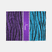 名前をカスタムするの紫色のスカイブルーのグリッターのシマウマは縞で飾ります フリースブランケット (正面(横))