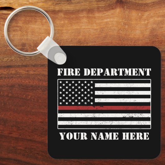 名前をカスタムするの細い赤線誇りを持った旗消防士 キーホルダー (正面)
