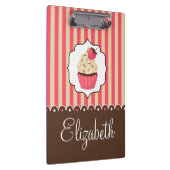 名前をカスタムするを用いるピンク及びブラウンのかわいいカップケーキ クリップボード (右)