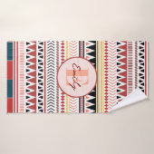 名前をカスタムするアステカエレガンスウォームレッドエスニックパターン バスタオル (バスタオル)