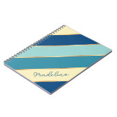 名前をカスタムするイエローブルーティール(緑がかった色)シーフオムグリーンストライプズ ノートブック (左側)