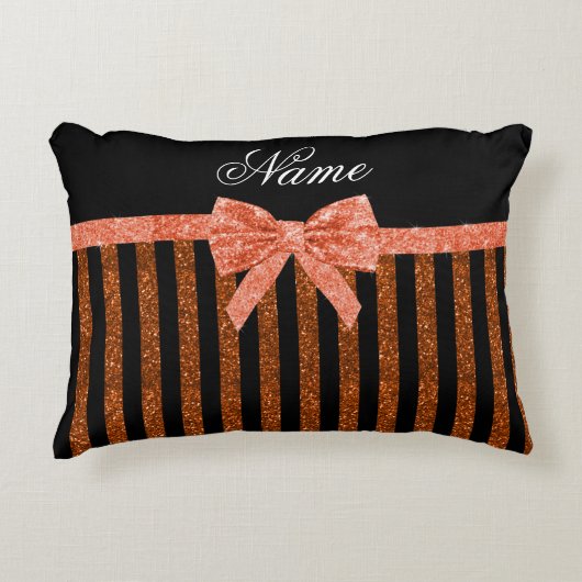 名前をカスタムするオレンジグリッターストライプ弓 アクセントクッション (正面)