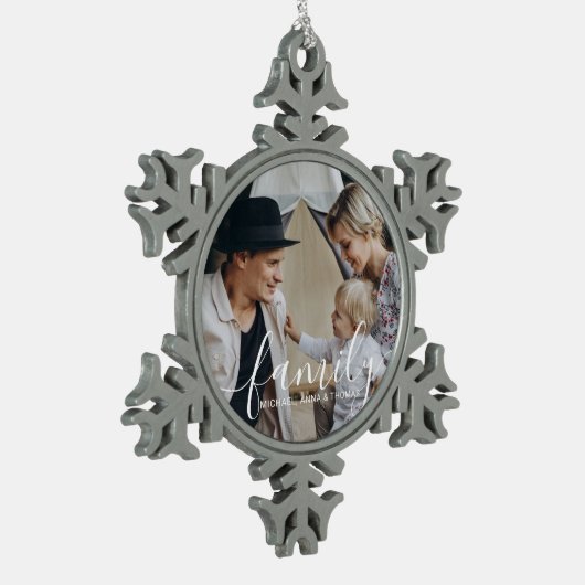 名前をカスタムするカスタム付き家族写真 スノーフレークピューターオーナメント (左)