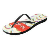 名前をカスタムするカラフル虹と雲 ビーチサンダル (アングル)