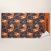 名前をカスタムするキツネとリーフパターン ビーチタオル (正面)