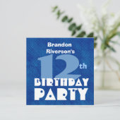 名前をカスタムするキモダンッズ12誕生日ブルーC358 招待状 (スタンド正面)