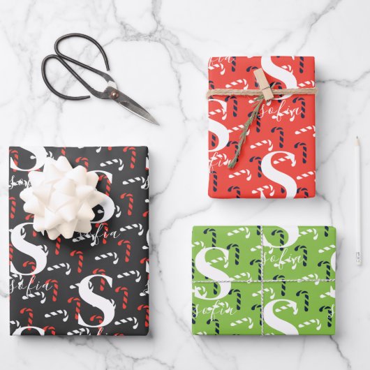 名前をカスタムするキャンディーケーンクリスマスレッドグリーンブラック ラッピングペーパーシート (正面)