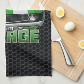 名前をカスタムするクラシックアメリカンマッスルカーガレージ キッチンタオル (四つ折り)