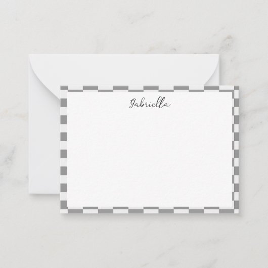 名前をカスタムするグレーのチェックブロックパターン ノートカード (正面)
