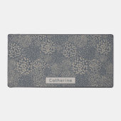 名前をカスタムするグレーブルー抽象芸術ユニークホームオフィス デスクマット (正面)