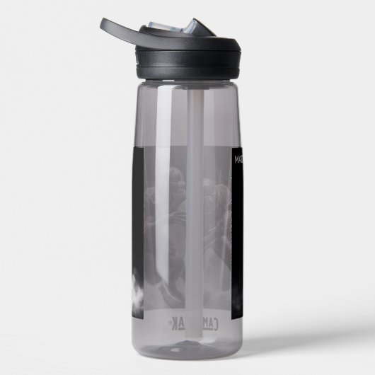 名前をカスタムするサッカープレーヤーイラストレーション ウォーターボトル (右面)