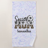 名前をカスタムするサッカーママ |母の日 ビーチタオル (正面)