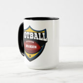 名前をカスタムするサッカーロゴのマグカップ マグカップ (正面左)