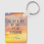 名前をカスタムするスカイ引用文 キーホルダー (裏面)