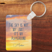 名前をカスタムするスカイ引用文 キーホルダー (裏面)